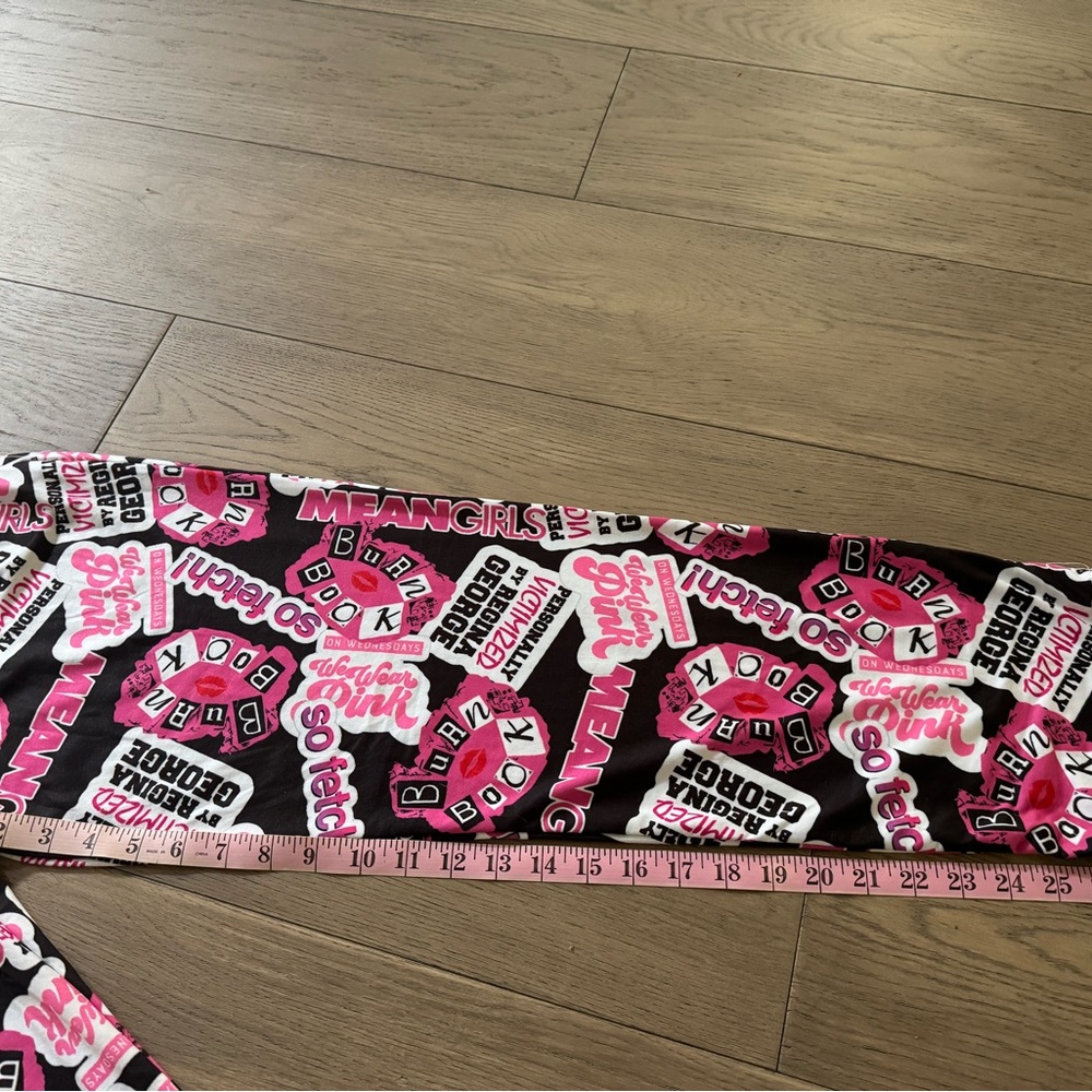 Bioworld Mean Girls Womens' Burn Book Sleep Lounge Pajama Pants NWT - Picture 5 of 9